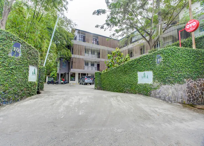 Oyo 90027 Ulin Guesthouse Samarinda